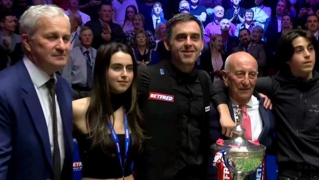 哥透露了加 哥透露了加